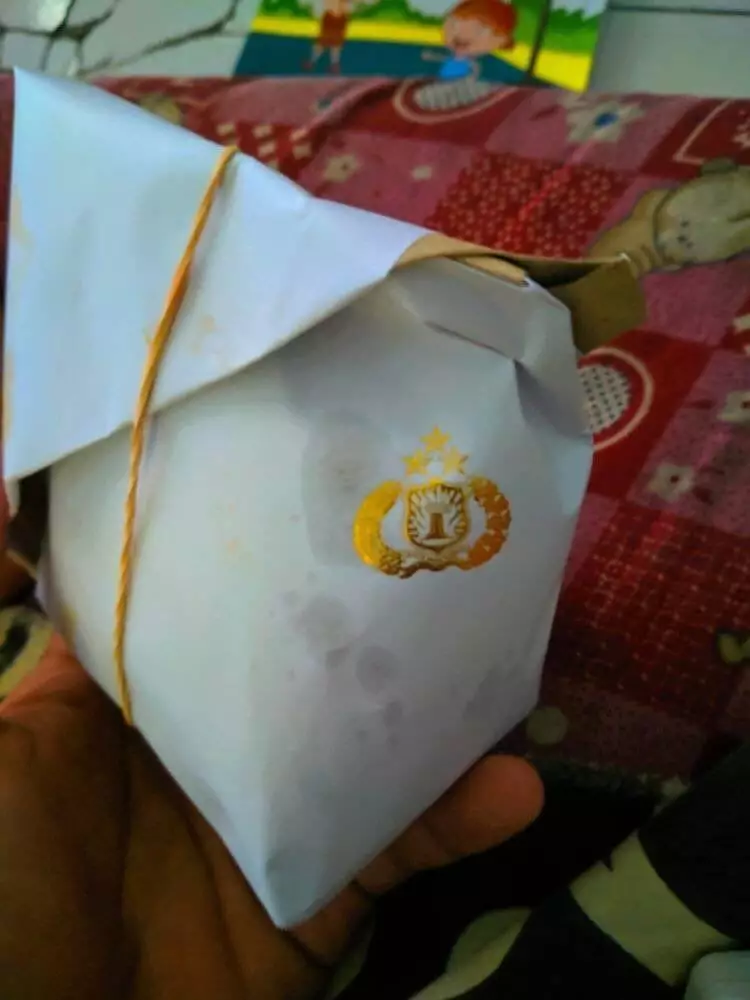 momen orang beli nasi bungkus lucu © berbagai sumber momen orang beli nasi bungkus lucu © berbagai sumber