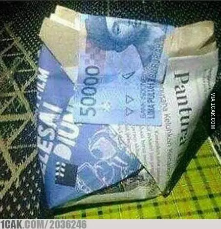 momen orang beli nasi bungkus lucu © berbagai sumber momen orang beli nasi bungkus lucu © berbagai sumber