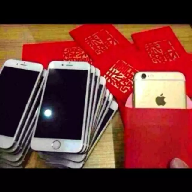 isi angpao Imlek di luar ekspektasi © berbagai sumber