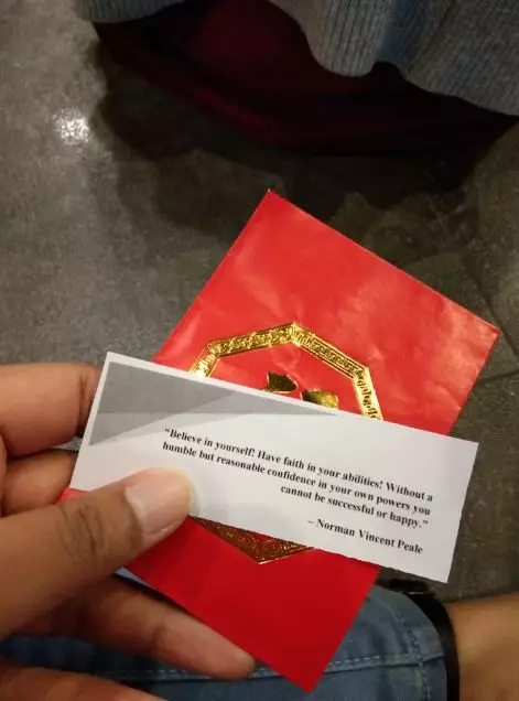 isi angpao Imlek di luar ekspektasi © berbagai sumber