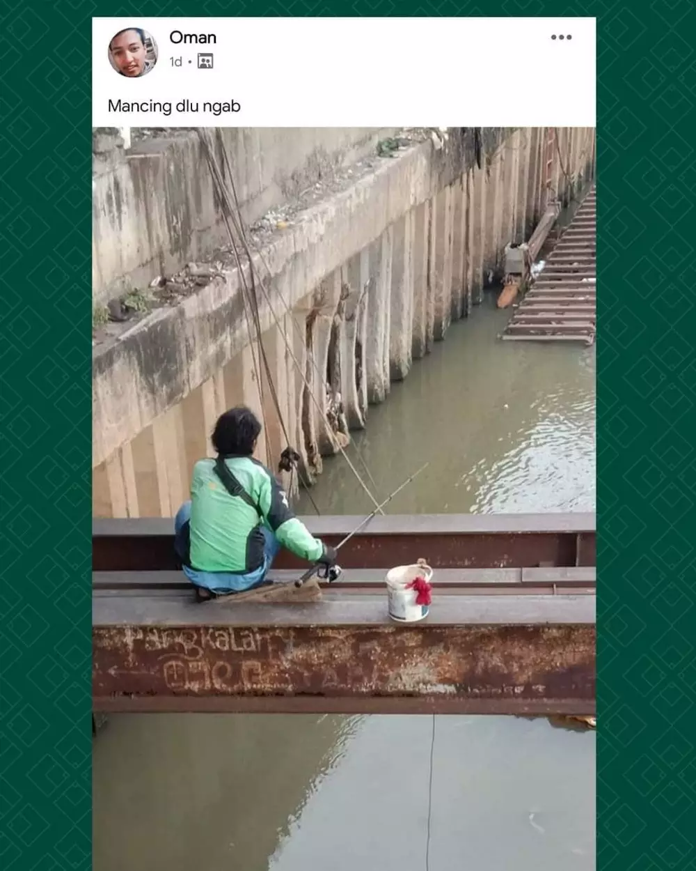 status FB driver ojek online senior © Instagram