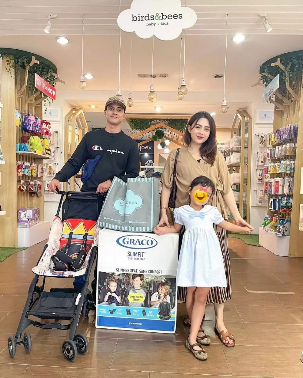 potret Carlo Milk jadi suami siaga © Instagram