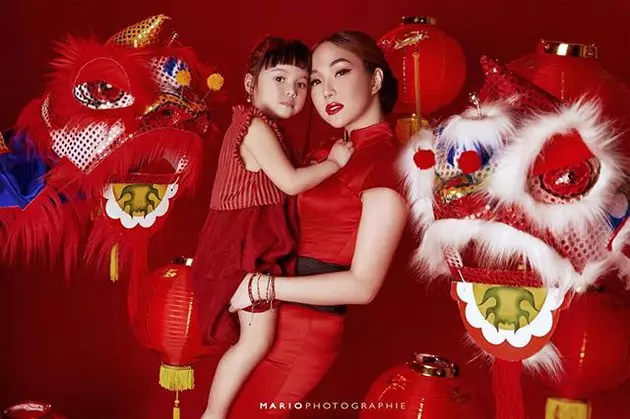 gaya gisella anastasia dalam nuansa imlek © instagram