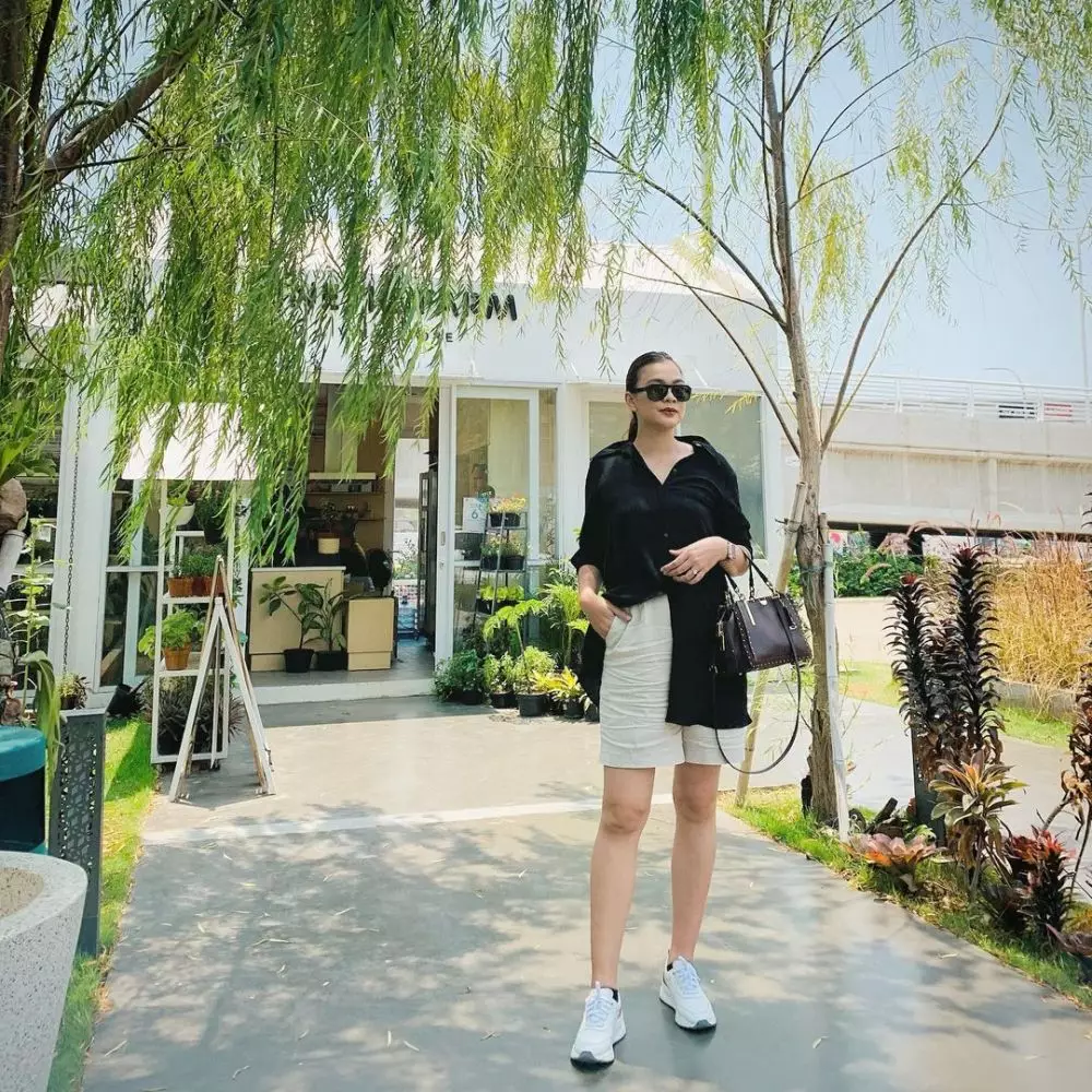 gaya seleb di keseharian stylish © berbagai sumber