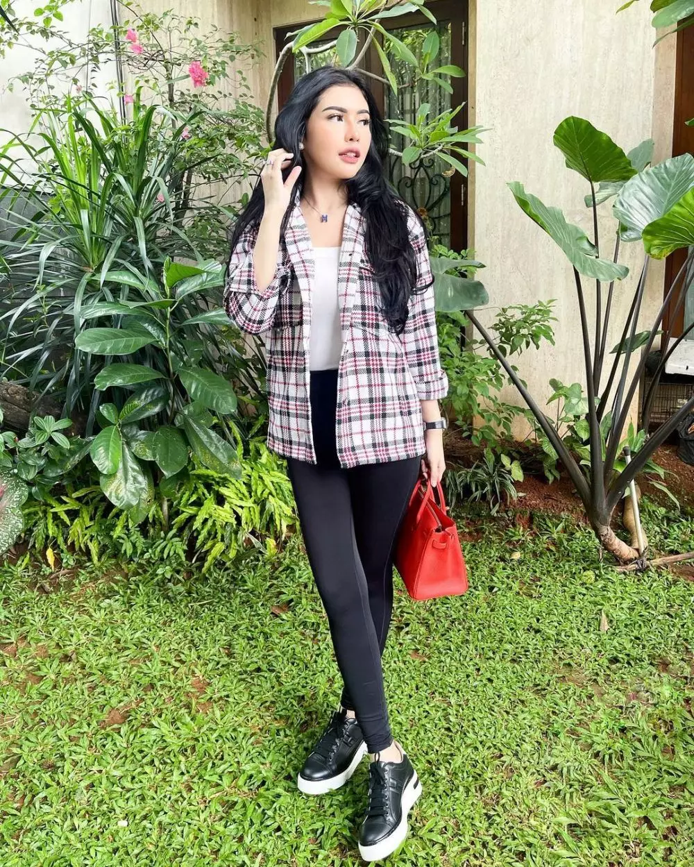 gaya seleb di keseharian stylish © berbagai sumber