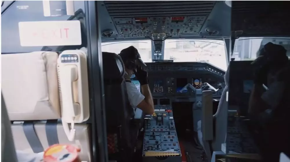 penampakan private jet juragan 99 © YouTube