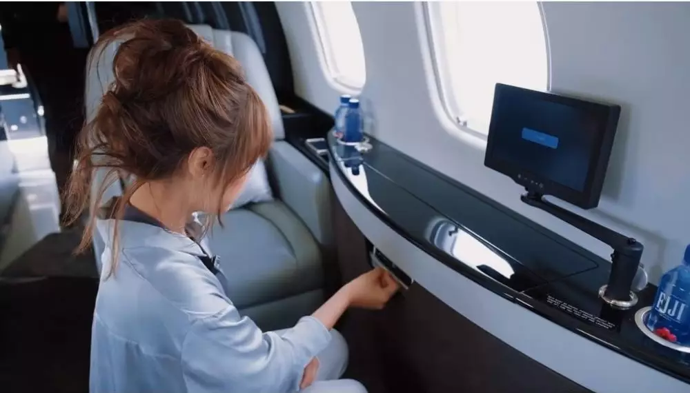 penampakan private jet juragan 99 © YouTube