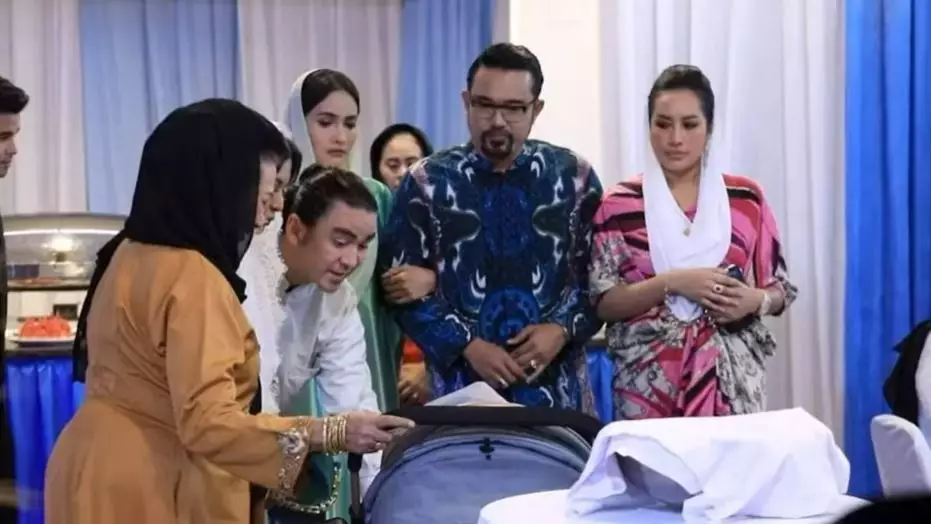 akikah Terpaksa Menikahi Tuan Muda Berbagai sumber