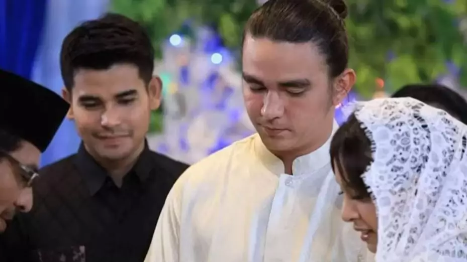 akikah Terpaksa Menikahi Tuan Muda Berbagai sumber