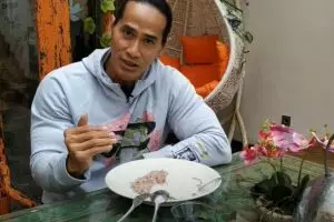 Atletis meski usia setengah abad, ini 5 cara Ade Rai bakar lemak tubuh