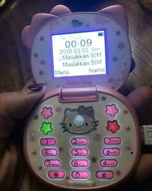 potret lucu orang pakai hp © berbagai sumber potret lucu orang pakai hp © berbagai sumber