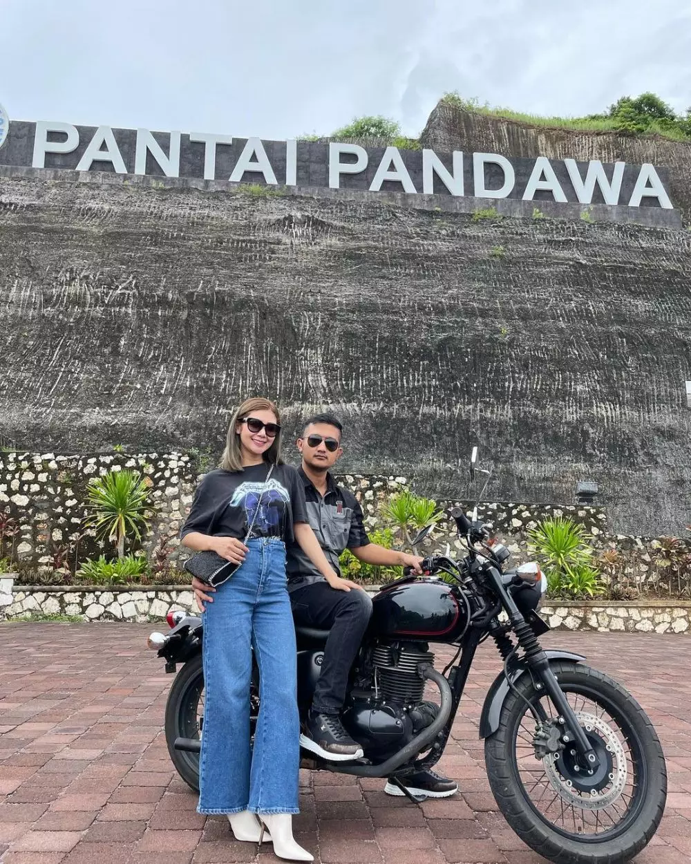 potret delta hesti dan tom liwafa dari pacaran hingga kini © instagram potret delta hesti dan tom liwafa dari pacaran hingga kini © instagram