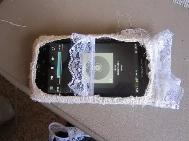 9 Desain case HP ini bikin tepuk jidat, kreatifnya nggak kira-kira berbagai sumber