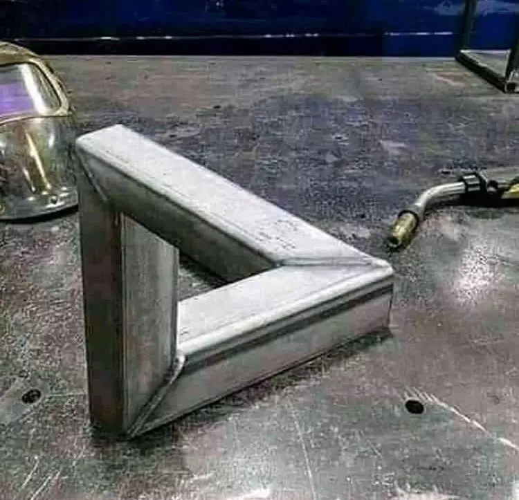 desain perabotan kok bingungin banget © Instagram