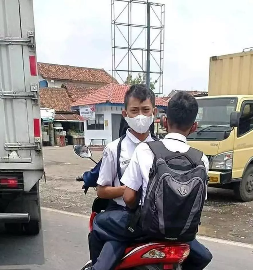 momen orang pas boncengan kocak © Instagram momen orang pas boncengan kocak © Instagram