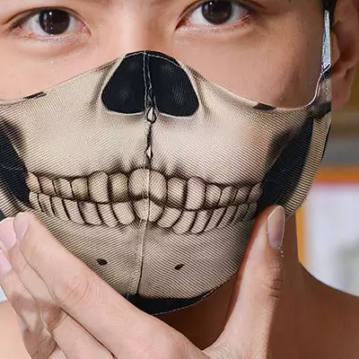 15 Desain unik masker yang bikin salah fokus, kreatif banget