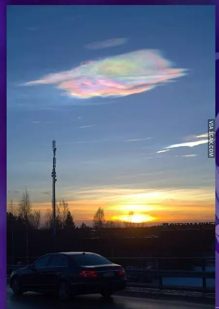 bentuk awan nggak biasa © berbagai sumber