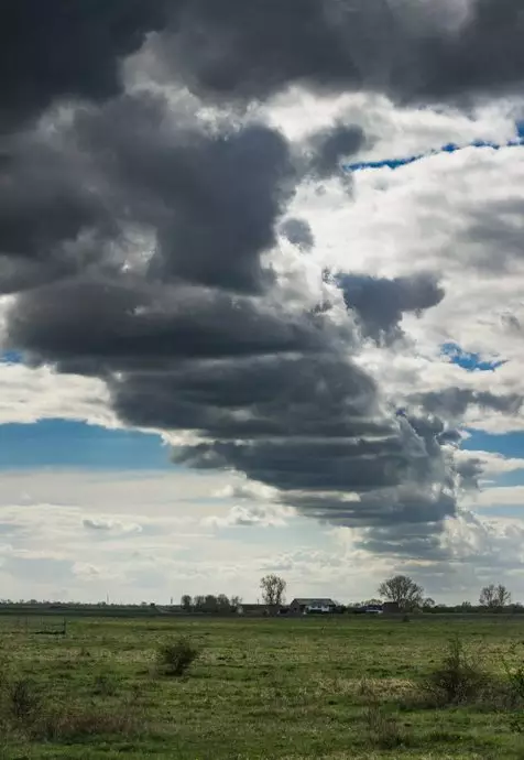 bentuk awan nggak biasa © berbagai sumber