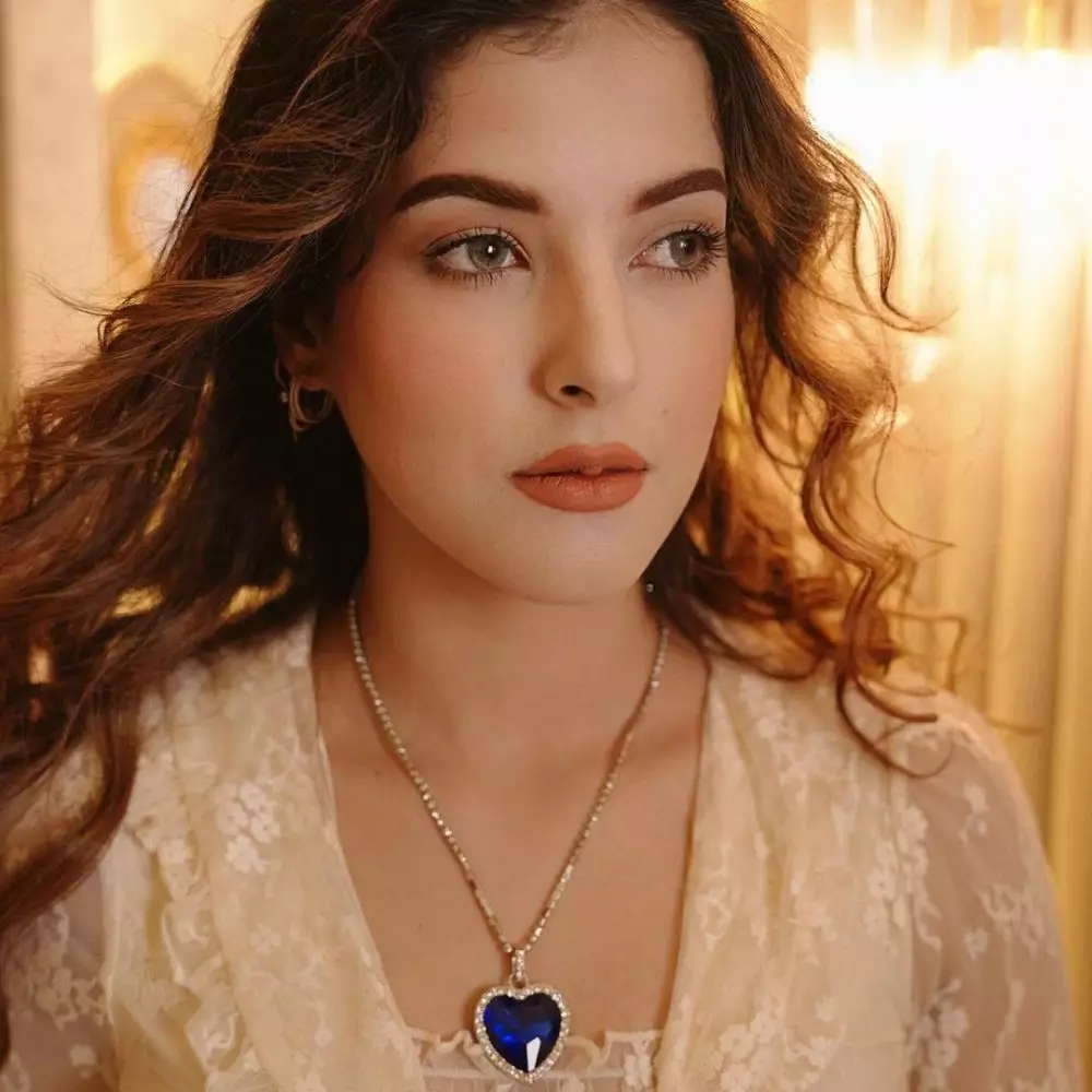 Tasya Farasya tiru dandanan ala Rose © Instagram