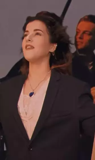 Tasya Farasya tiru dandanan ala Rose © Instagram