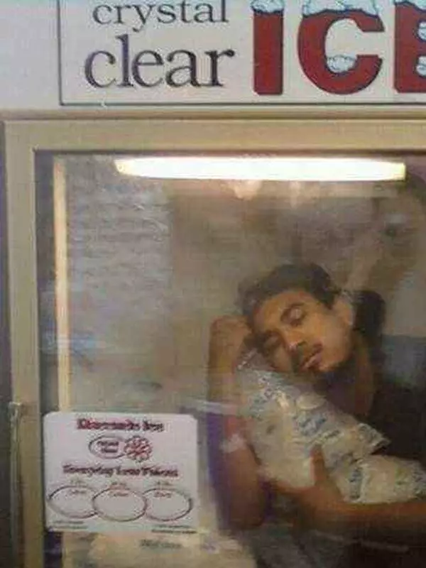 orang betah banget ngadem nih © 1cak.com