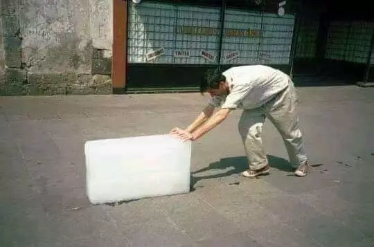 orang betah banget ngadem nih © 1cak.com