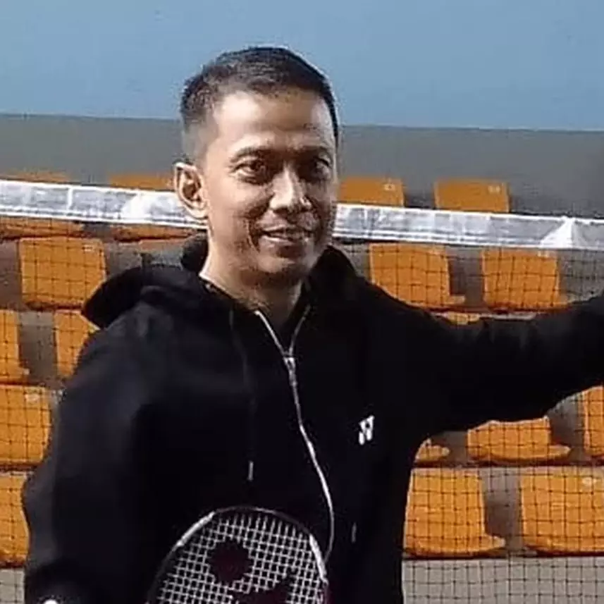 Bikin penasaran, ini 9 momen Doddy Sudrajat jalani perawatan wajah