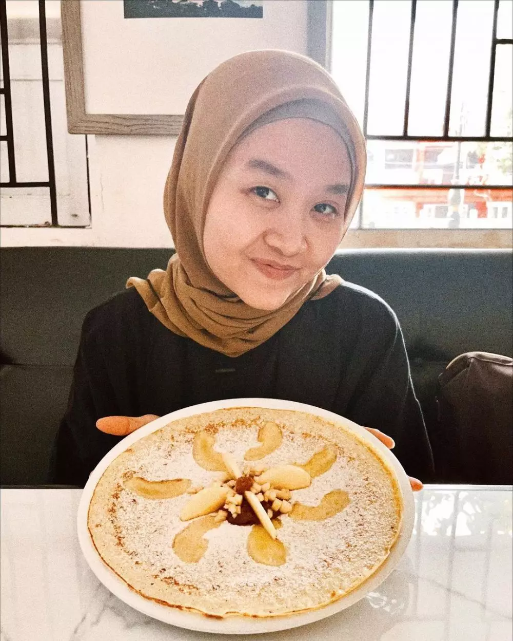 pesona alca octaviani tunangan bintang emon © instagram