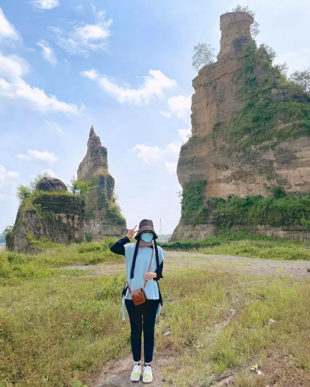 pesona alca octaviani tunangan bintang emon © instagram