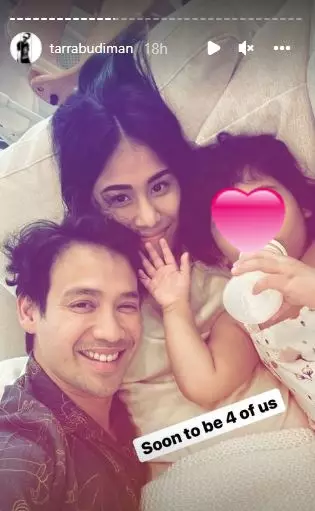 istri Tarra Budiman hamil anak ke2 © 2022 berbagai sumber istri Tarra Budiman hamil anak ke2 © 2022 berbagai sumber