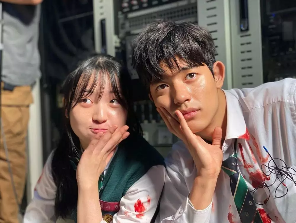 All of Us Are Dead di balik layar © 2022 berbagai sumber