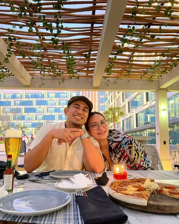 Potret Rio Febrian & Sabria Kono dari pacaran hingga 12 tahun nikah © 2022 brilio.net Potret Rio Febrian & Sabria Kono dari pacaran hingga 12 tahun nikah © 2022 brilio.net