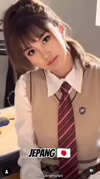 Editan foto Ayu Ting Ting versi berbagai negara © Instagram Editan foto Ayu Ting Ting versi berbagai negara © Instagram