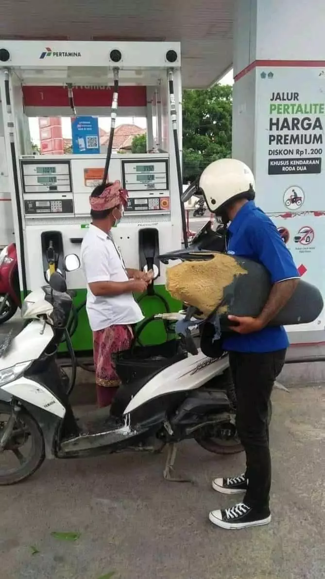 potret orang harus susah payah © Instagram