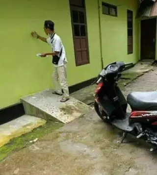 potret orang harus susah payah © Instagram