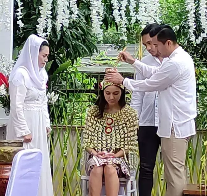 tujuh bulanan di sinetron Berbagai sumber