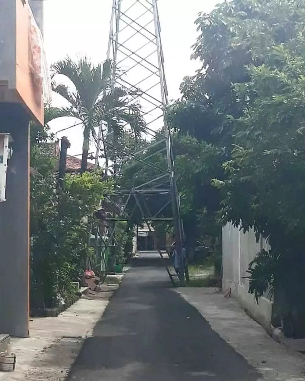 penampakan benda depan rumah lucu © Instagram