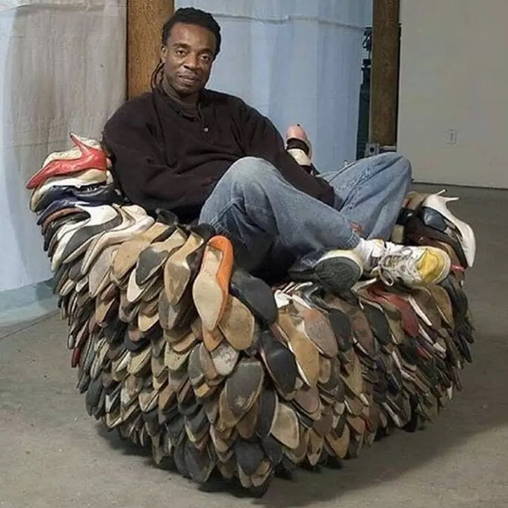 desain nyeleneh sofa rumah © berbagai sumber