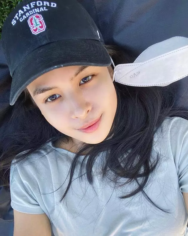 Potret natural Maudy Ayunda tanpa makeup © Instagram Potret natural Maudy Ayunda tanpa makeup © Instagram