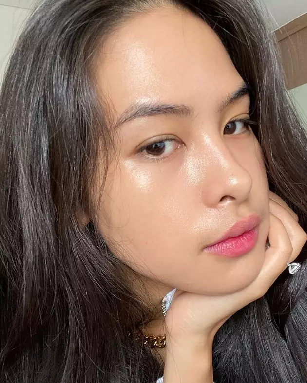 Potret natural Maudy Ayunda tanpa makeup © Instagram Potret natural Maudy Ayunda tanpa makeup © Instagram
