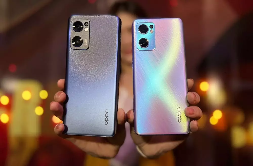 Oppo Reno7 5G © 2022 brilio.net Oppo Reno7 5G © 2022 brilio.net