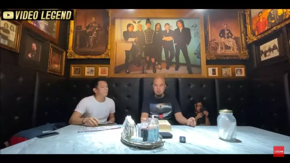 Momen karaokean Ariel dan Ahmad Dhani © berbagai sumber