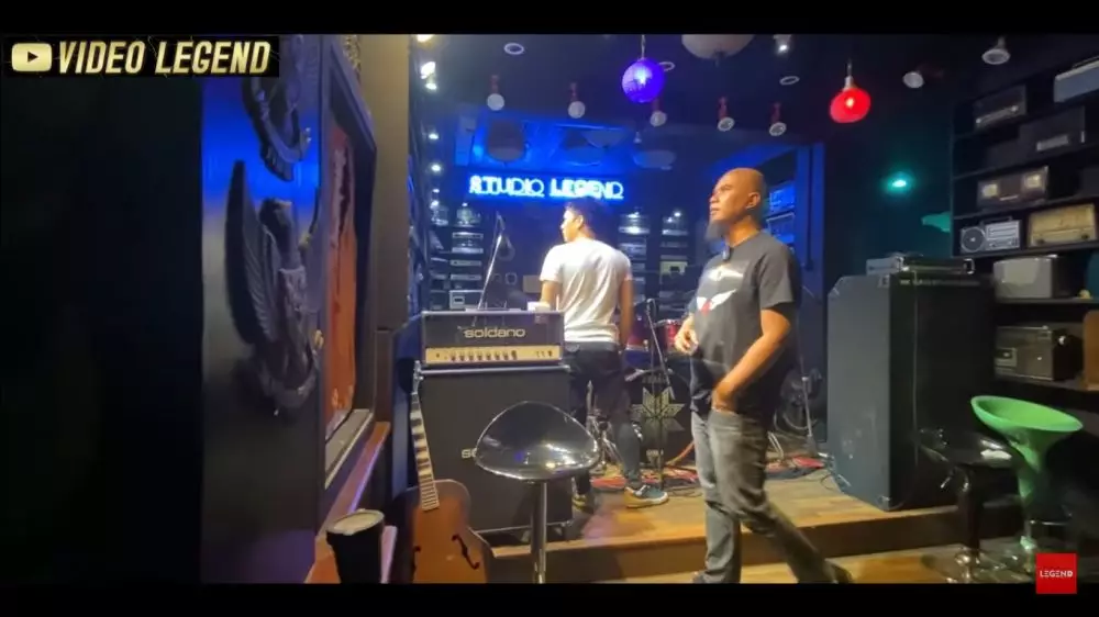 Momen karaokean Ariel dan Ahmad Dhani © berbagai sumber