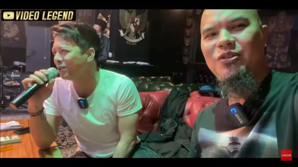 Momen karaokean Ariel dan Ahmad Dhani © berbagai sumber