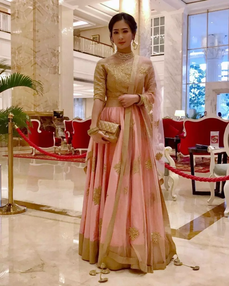 Pesona 8 penyanyi kenakan lehenga Instagram Pesona 8 penyanyi kenakan lehenga Instagram