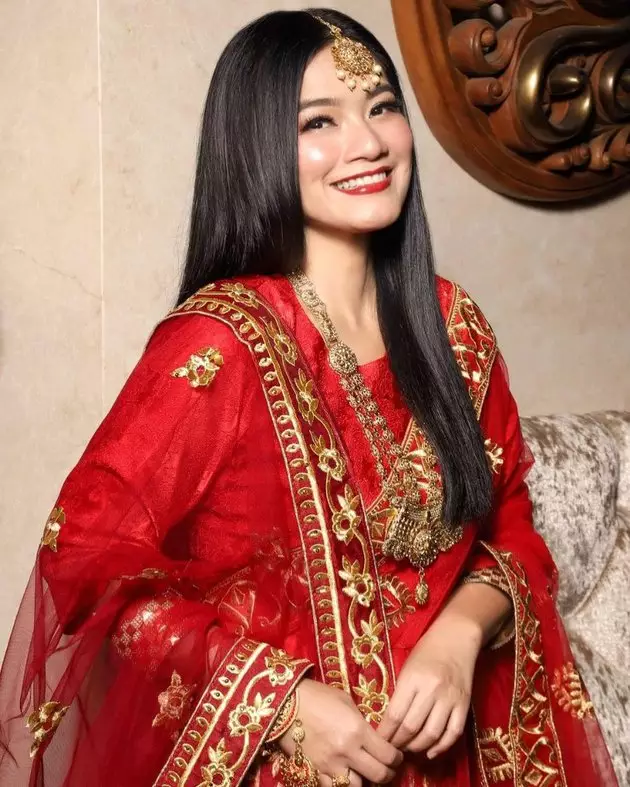 Pesona 8 penyanyi kenakan lehenga Instagram Pesona 8 penyanyi kenakan lehenga Instagram