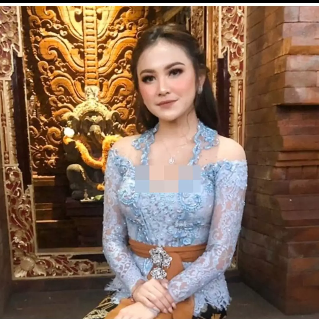 9 Potret Mahalini pakai baju adat, anggun memesona