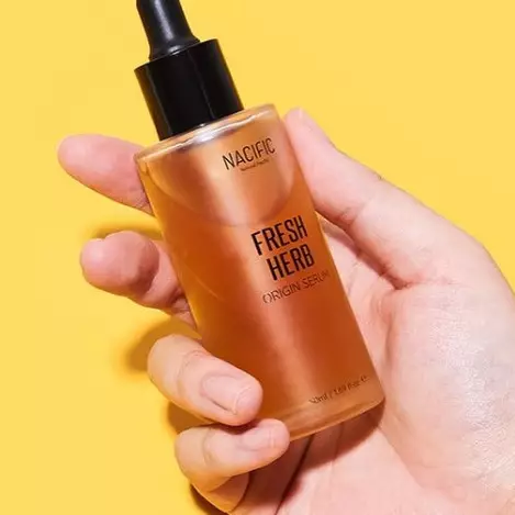 9 Rekomendasi produk mengecilkan pori-pori wajah, samarkan garis halus