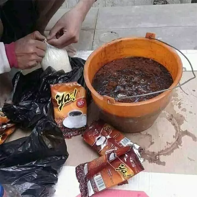 momen orang ngopi lucu tingkahnya © 1cak.com momen orang ngopi lucu tingkahnya © 1cak.com