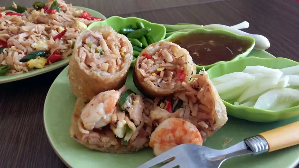 rekomendasi 6 lumpia terenak Semarang © 2022 berbagai sumber